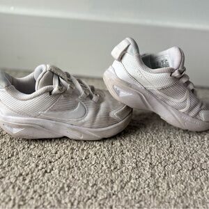 Nike Kids Sneakers (9) star runner 4